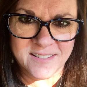 Meet your Posher, Claudia